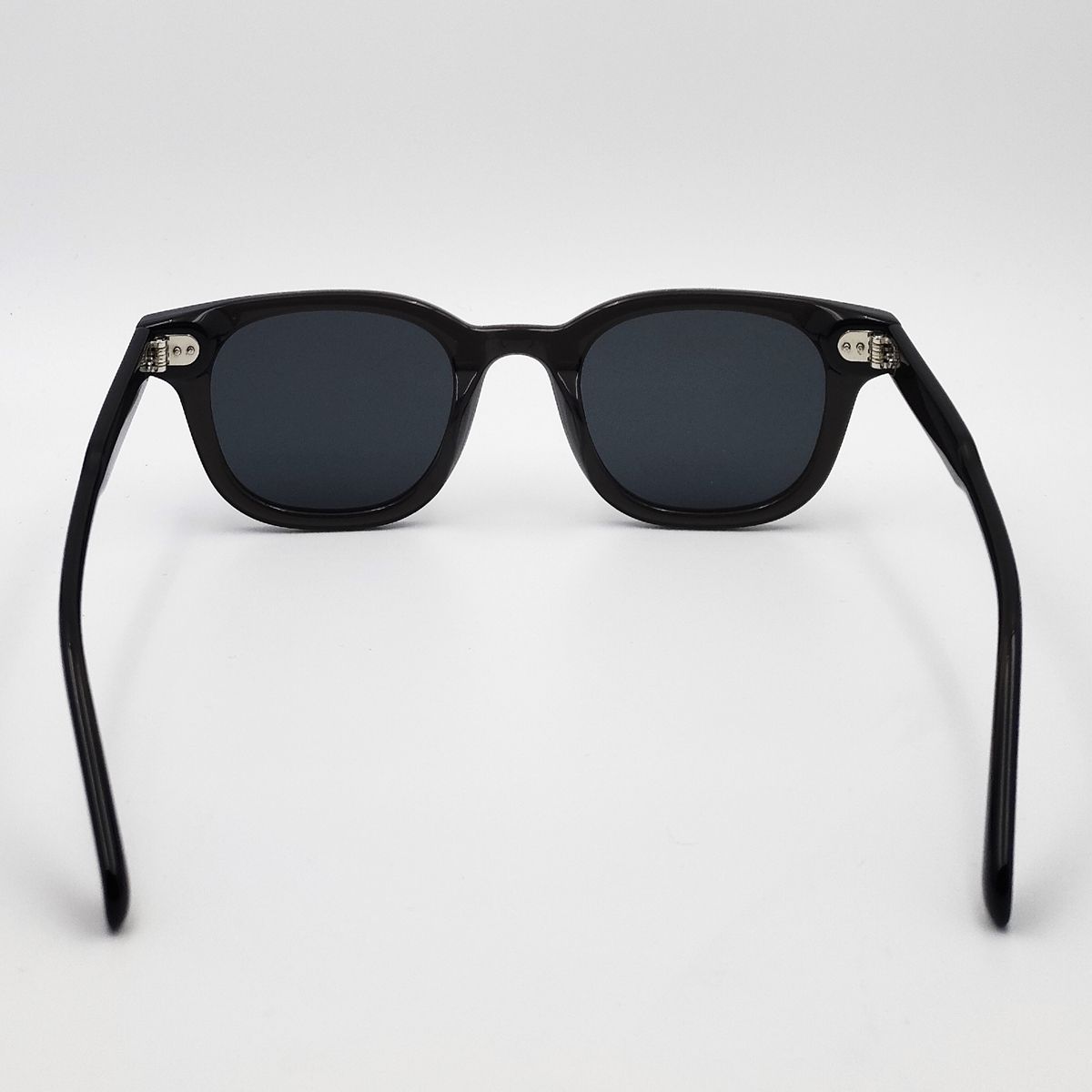 custom-wayfarer-sunglasses product image 6