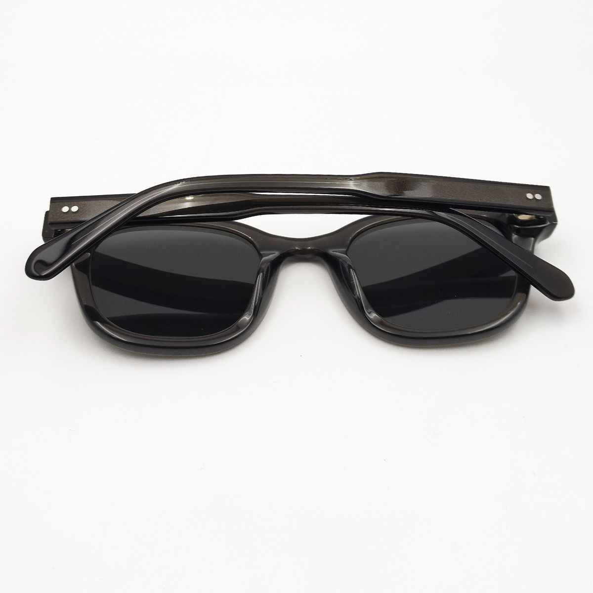 custom-wayfarer-sunglasses product image 2