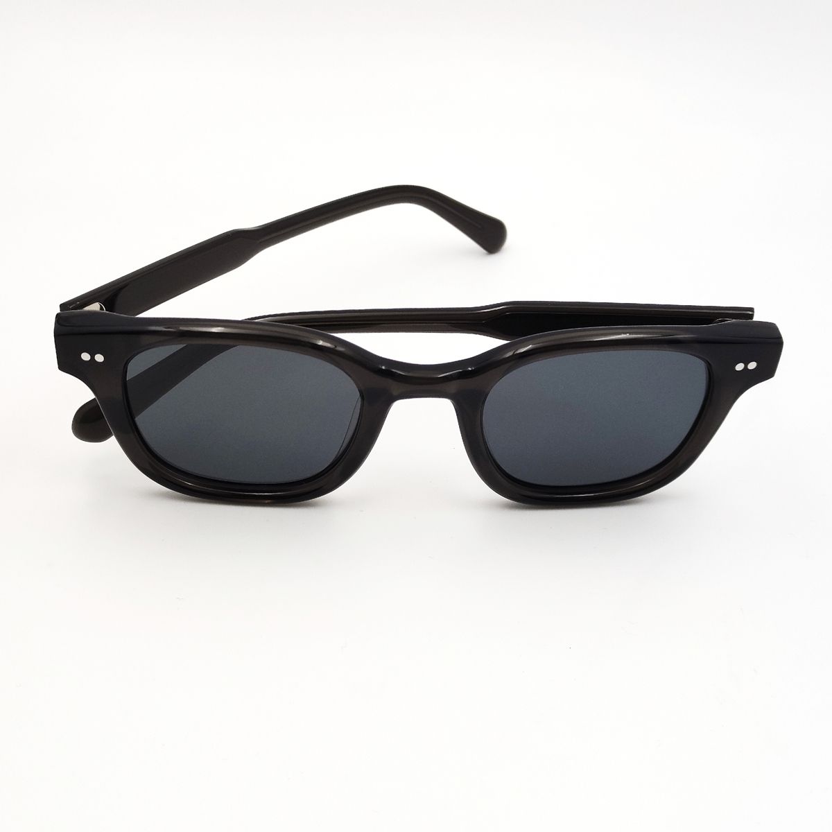 custom-wayfarer-sunglasses product image 4