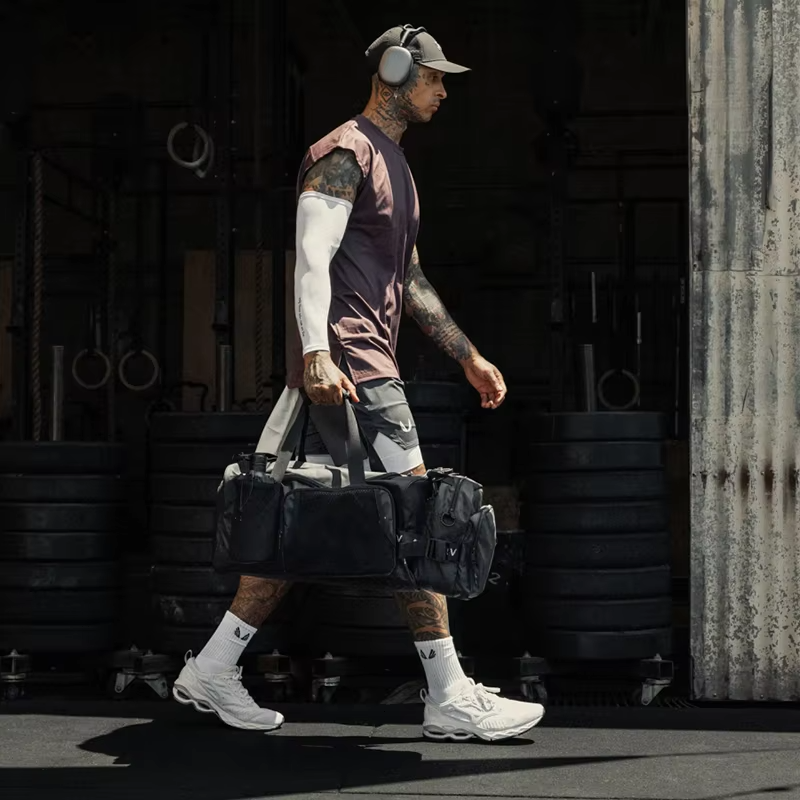 custom-rolling-gym-bag product image 5