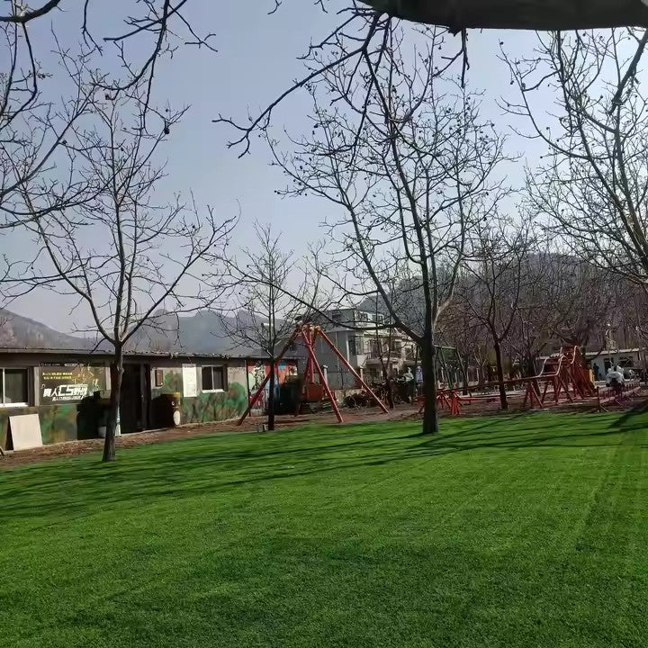 Artificial grass display - Multiple green turf samples comparison