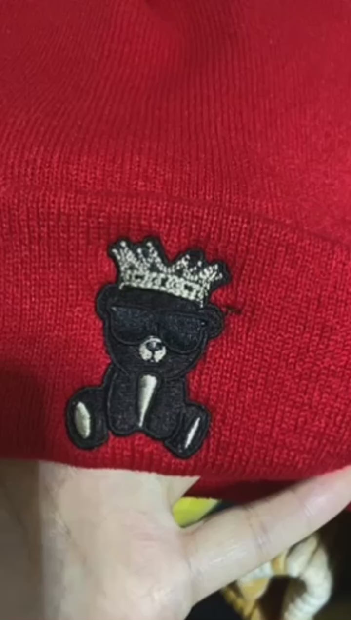 custom-beanie product video