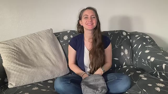 custom-cable-knit-beanie product video